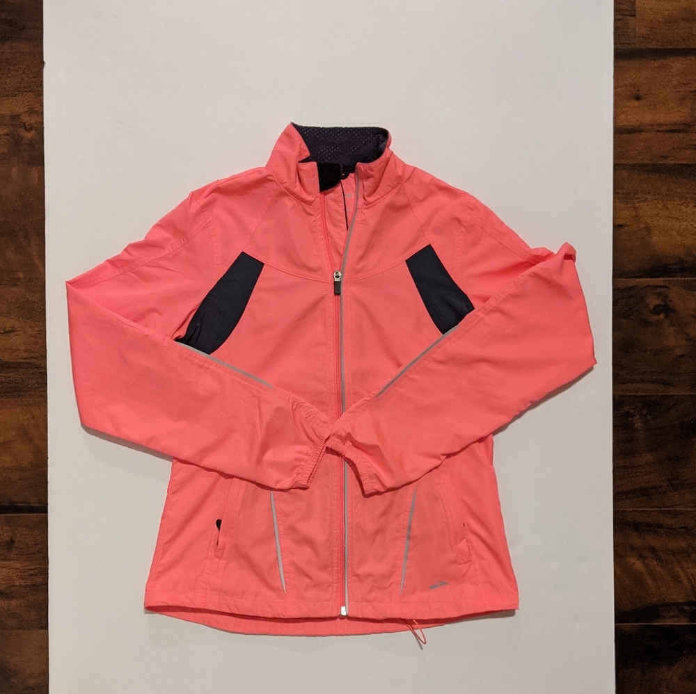 SOLD - Brooks Women's Light Weight Running Jacket